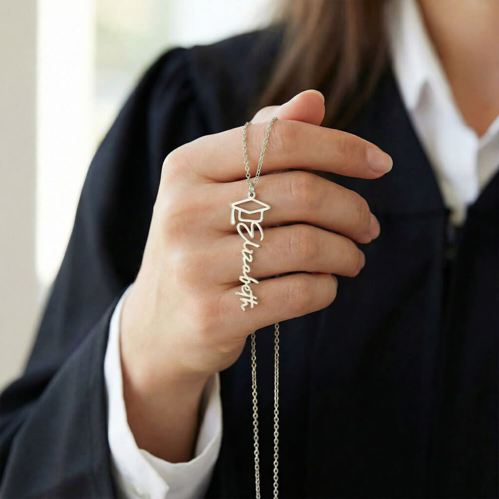 Heart Memento™ Laurelwrit Personalized Graduation Name Necklace – Custom Graduation Cap Necklace for Her